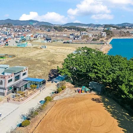 Daebudo Juni Pension Ansan Exterior foto